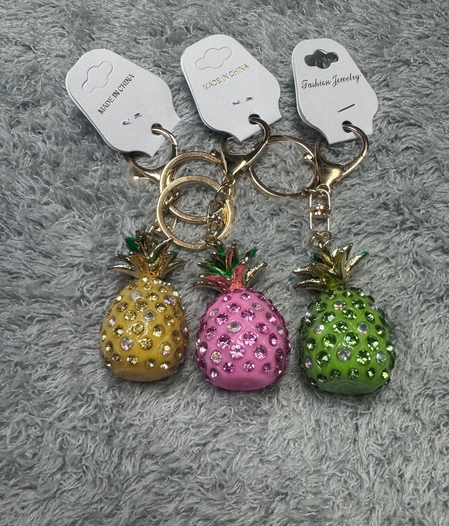 Sparkly diamond pineapple