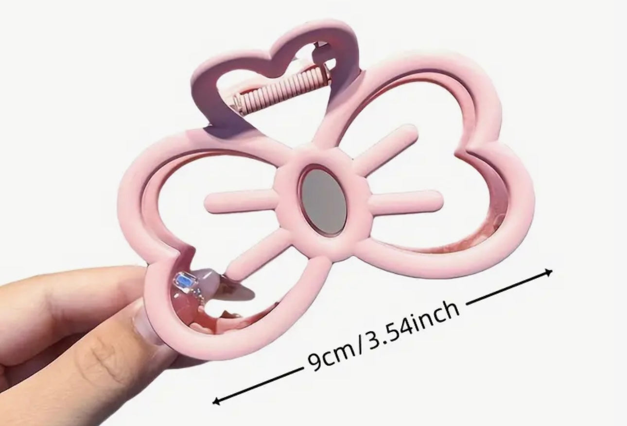 Bow Shaped Hair Clip