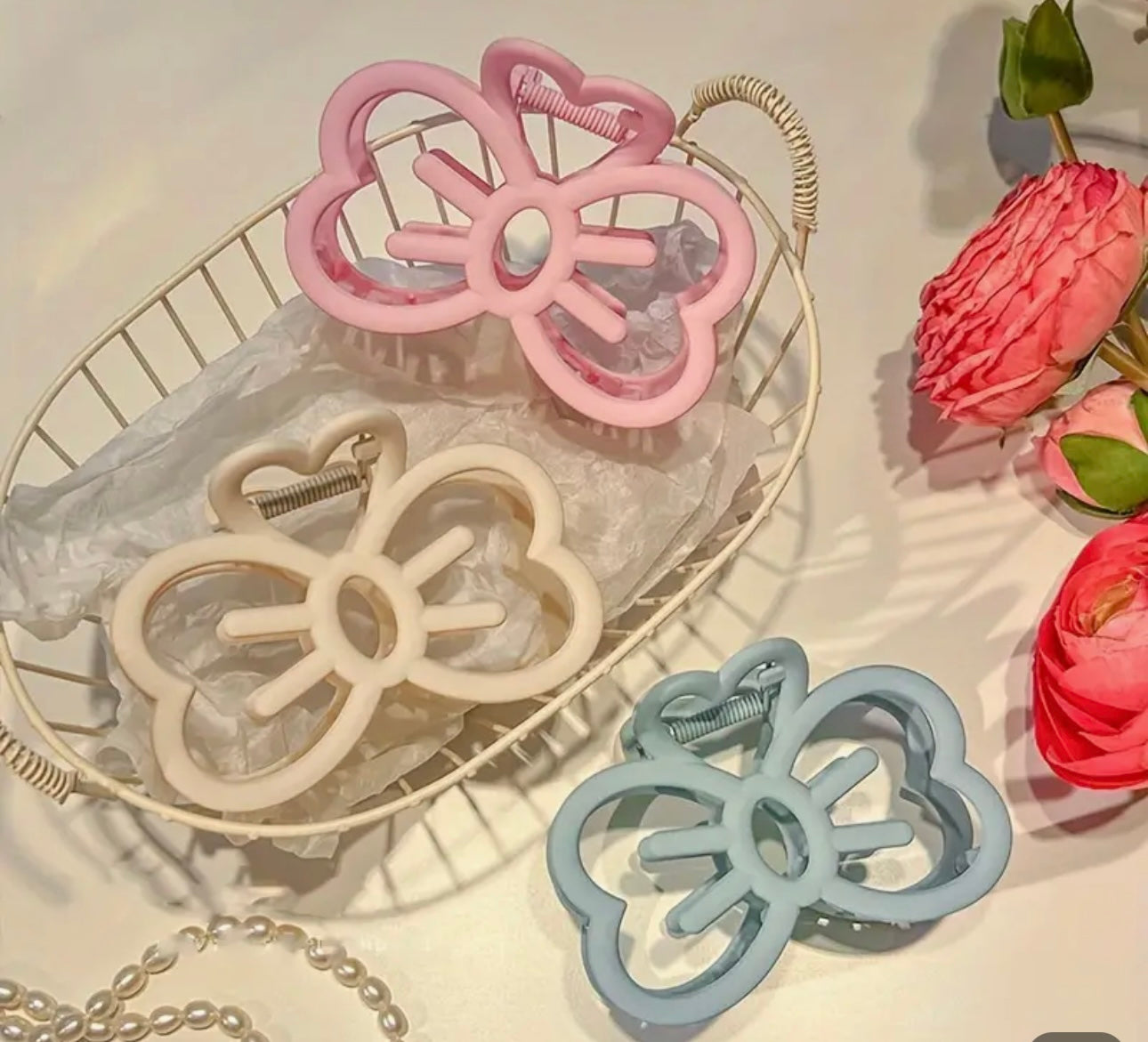 Bow Shaped Hair Clip