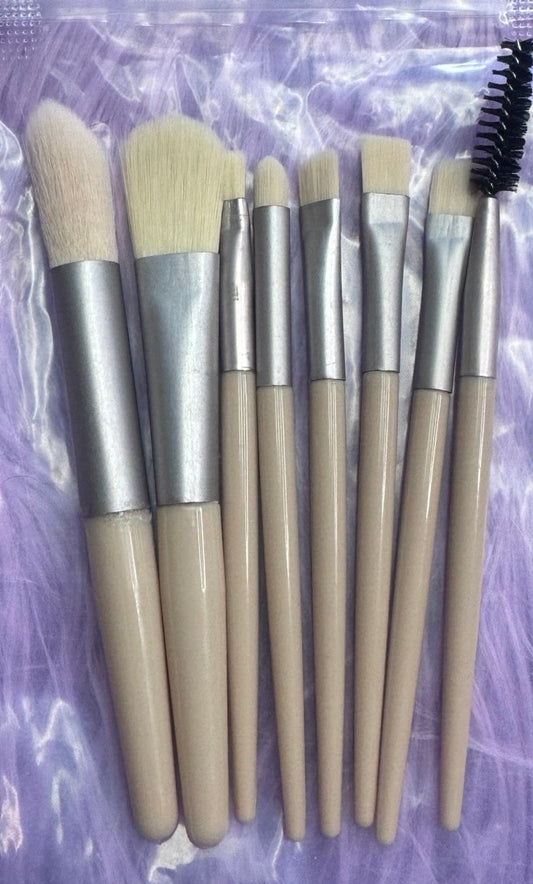 Makeup brushes